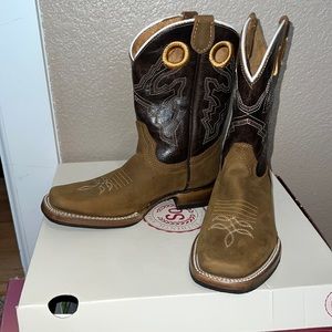 Kid cowboy boots Size 10 US size 19 in MX